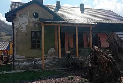 Casă cu Teren 2600 Mp în Zagra - 1