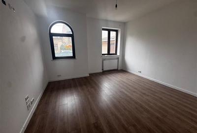 Apartament cu 2 camere, curte 100 mp, garaj si boxa, Zona Bulevardul Independent - 1