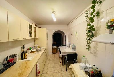 Apartament cu 3 camere decomandat în Central - 13