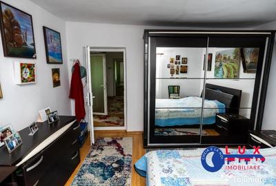 Casă cu 5 camere cu Teren 378 Mp în Central
