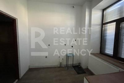 De vânzare – Clădire impresionantă, 11 camere, 9 dormitoare, Păcurari - 22