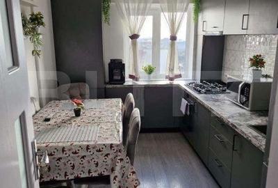 Apartament cu 3 camere decomandat în Micro 12 - 3