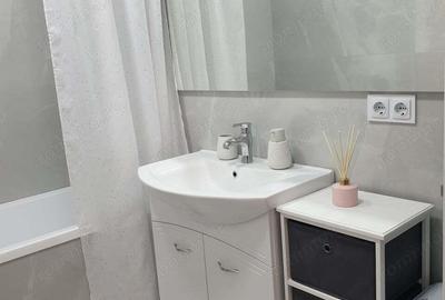 Apartament cu 2 camere decomandat în Triaj