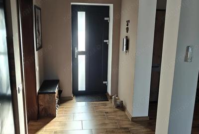 Vand casa individuala, parte dintr-un duplex - 4