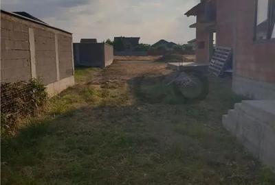Casă cu 4 camere cu Teren 434 Mp în Cihei - 1