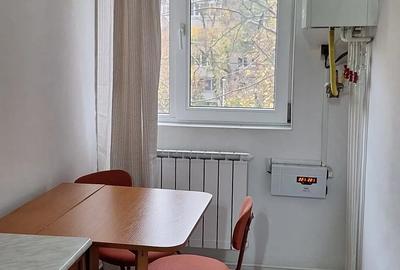 Inchiriez garsoniera - 2