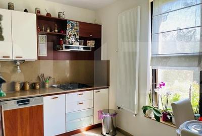 Casă individuală cu 5 camere cu Garaj în Bucium