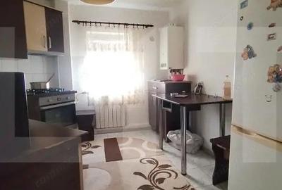 Apartament cu 3 camere semidecomandat în Central - 6
