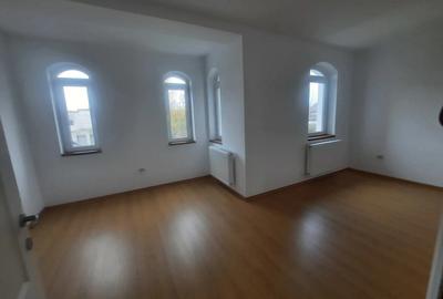 De vinzare mogosoaia - 2