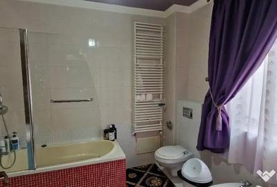 Casă cu 6 camere cu Teren 698 Mp în Sânmartin - 3