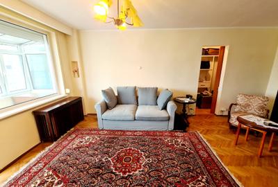 Apartament cu 2 camere decomandat, mobilat în Sala Palatului