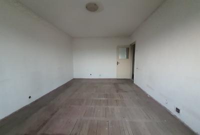 Apartament cu 2 camere în Km 5 - 3