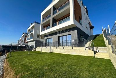 Duplex cu 5 camere cu Canalizare în Iris