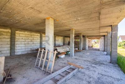 Casa veche ?i construc?ie noua - 1