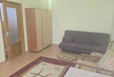 Inchiriez apartament 2 camere in Deva, zona Piata Centrala, decomandat, suprafata utila 48 mp + balc - 1