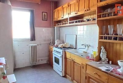 Apartament cu 3 camere semidecomandat, mobilat în Complex Studențesc - 4