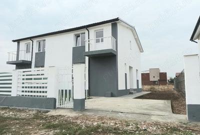 Casă cu 3 camere în Berceni - 1