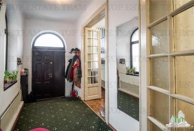 Casă individuală cu 7 camere cu Canalizare în Banu Manta - 4