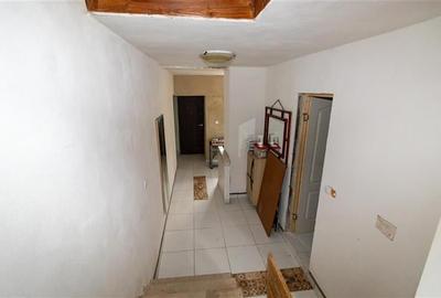 FILM! Constructie rustica tip Casa Verde, cu parau si panorama impresionanta, Mo - 22