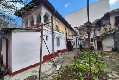 Apartament cu 5 camere decomandat în Calea Călărașilor - 11