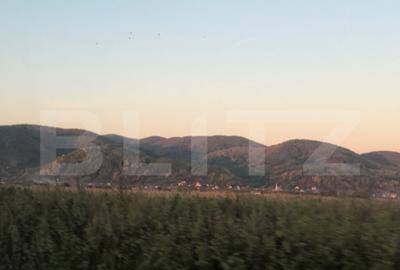 Casă cu 2 camere cu Teren 1500 Mp în Central - 2