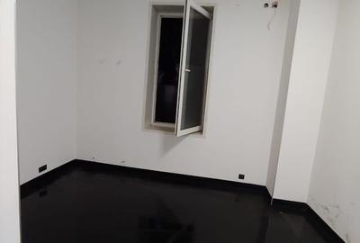 Zona Eminescu Dacia S+P+1+M  290 mp utili zona de birouri - 15