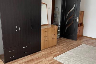 Apartament cu 2 camere decomandat în Podu Roș - 2
