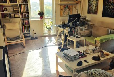 Apartament cu 3 camere decomandat în Unirii