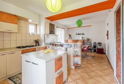 Casă individuală cu 10 camere cu Canalizare în Tractorul - 8