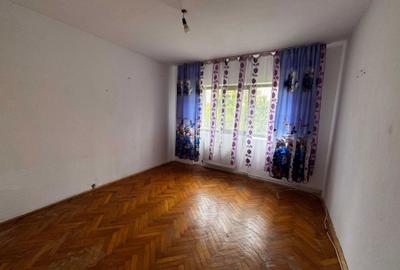 Apartament cu 3 camere decomandat în Central - 8