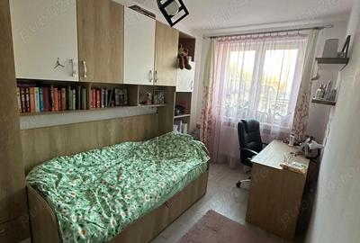 Apartament cu 3 camere semidecomandat în Central - 2