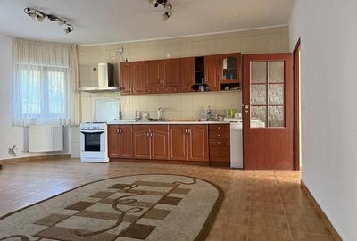 Casă cu Teren 1100 Mp în Central - 3