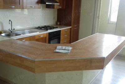 Vanzare ap 2 camere in casa (zona p-ta catedralei) - 1