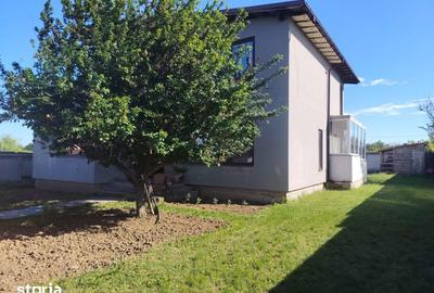 Casă cu 5 camere cu Teren 570 Mp în Ghercești - 2