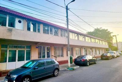 Spațiu comercial, de 500 mp, în Central - 12
