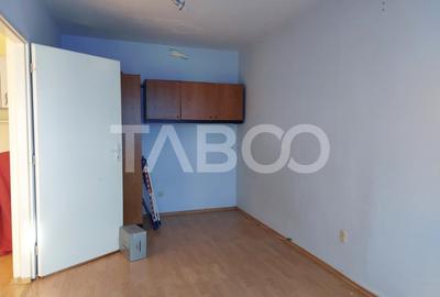 Apartament 50 mpu 2 camere etaj 3 pivnita Piata Noua Cisnadie - 9