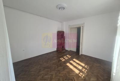 Casă cu Teren 100 Mp în Central - 8