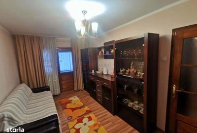 Apartament cu 2 camere decomandat în Paltin