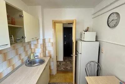 Apartament cu 3 camere semidecomandat, mobilat în Vest - 9