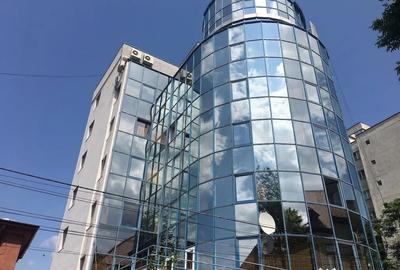 Spațiu comercial, de 2,530 mp, în Victoriei - 8