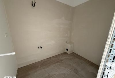 Casă cu 5 camere cu Teren 160 Mp în Central