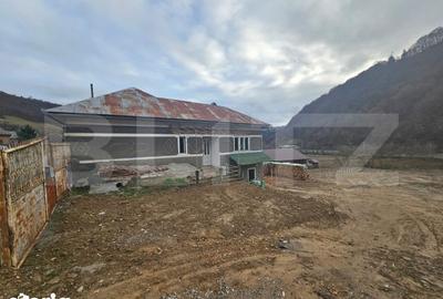 Casă cu 3 camere cu Teren 642 Mp în Central - 11