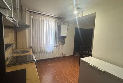 Apartament cu 3 camere decomandat în Gării