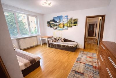 Apartament cu 4 camere semidecomandat, mobilat în Centrul Civic - 1