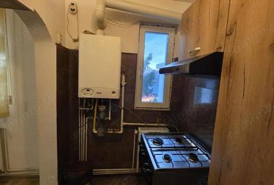 Apartament 3 camere Centru Valenii de Munte | Cartier modernizat in 2024 - 14