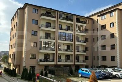 Apartament cu 3 camere decomandat, mobilat în Cug