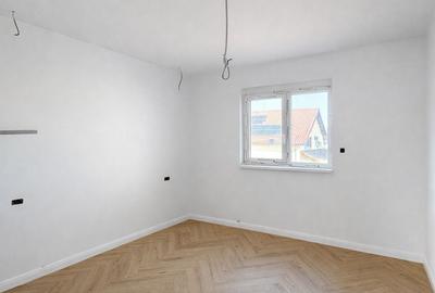 Duplex cu 5 camere cu Canalizare în Moșnița Nouă - 3