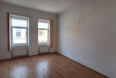 Apartament 4 camere, strada Tuberozelor - 5