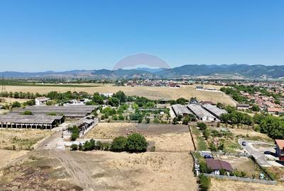 Spațiu industrial, 7122 mp în Exterior Sud