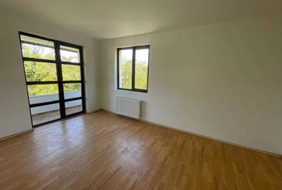 Casă cu 4 camere cu Teren 1900 Mp în Bujoreanca - 2